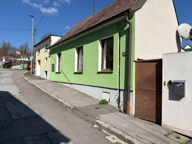 Immobilie in Dürnkrut - Zimmer, Küche, Kabinett + Presshaus mit schöner Kellerröhre - sofort bezugsbereit für nur 89.000 € - Bild 0