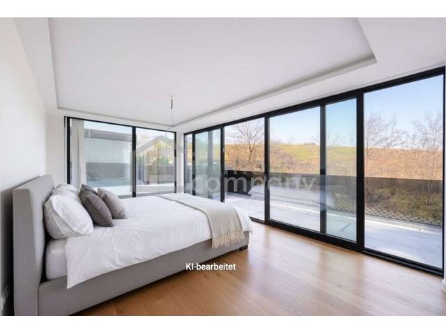 Immobilie in Königsbrunn im Weinviertel - Luxusvilla nahe Wien | 406 m² Wohnfläche | Pool, Wellness & Lift | Weinbergblick im Weinviertel - Bild 1