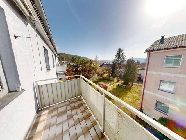 Immobilie in Pottenstein - Sonnige 4-Zimmer-Wohnung mit südseitigem Balkon im Grünen Nähe Berndorf | Virtuelle Premium Tour   Video - Bild 2