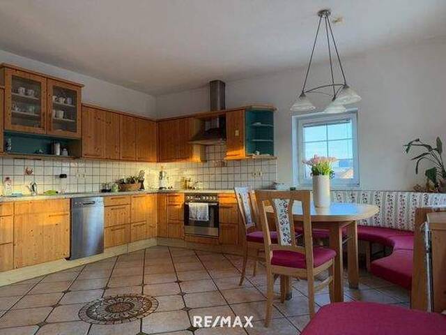 Immobilie in Sigharting - Großzügiges Familienhaus mit Pool in sonniger Lage - Bild 3