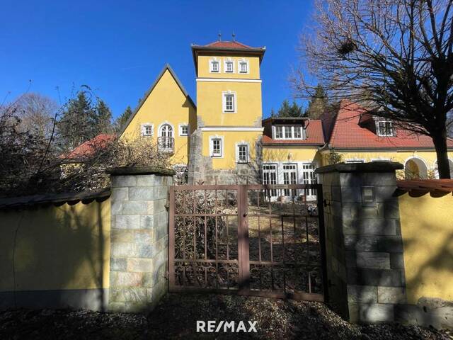 Immobilie in Schardenberg - Märchenhaftes Wohnen im kleinen Schloss - Einzigartiges Anwesen in Alleinlage in Schardenberg - Bild 2