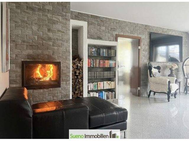 Immobilie in Marchtrenk - PREMIUM-Wohnhaus in Marchtrenk mit Doppelgarage, Balkon(e), Terrasse, Grillhaus, Keller! - Bild 2