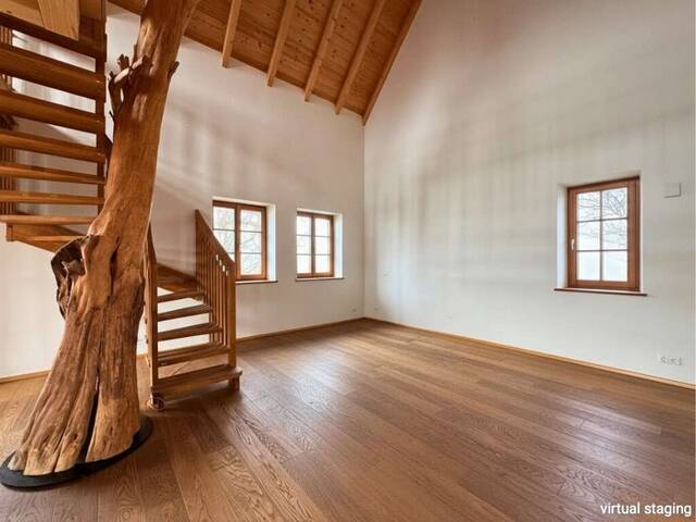 Immobilie in Neukirchen an der Enknach - Neuwertiges Landhaus-Juwel: Architektur mit Einliegerwohnung in idyllischer Bachlage | NEUKIRCHEN AN DER ENKNACH - Bild 2