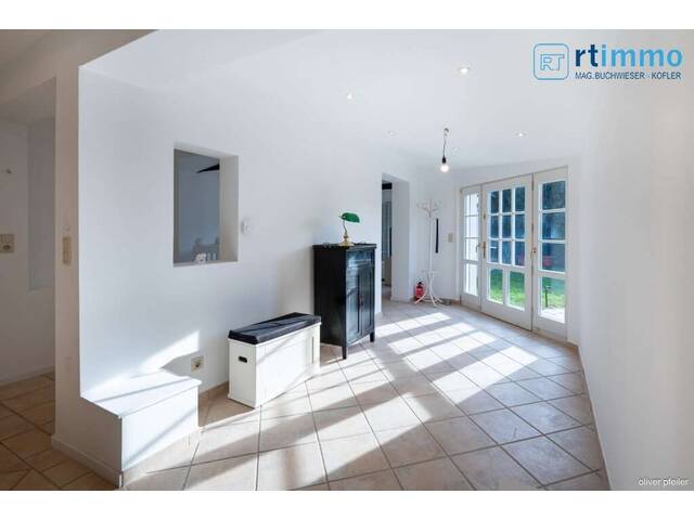 Immobilie in Gerasdorf - IHR SCHMUCKSTÜCK: CHARMANTER BUNGALOW IN GERASDORF OBERLISSE direkt an der Stadtgrenze Wiens - Bild 3