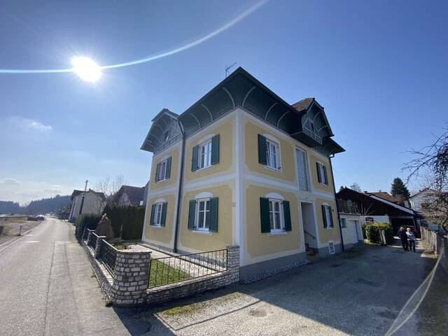 Immobilie in Aurolzmünster - Charmantes Wohnhaus mit Garage und Gartenhütte - Gepflegt & voller Potenzial - Bild 0