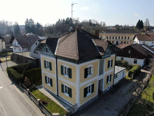 Immobilie in Aurolzmünster - Charmantes Wohnhaus mit Garage und Gartenhütte - Gepflegt & voller Potenzial - Bild 1