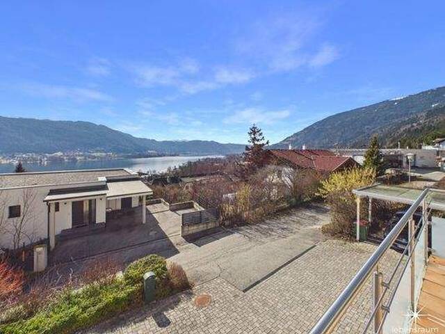 Immobilie in Stiegl - TRAUM SEEBLICK - großzügiges 11-Zimmer-Haus in Stiegl/Steindorf am Ossiachersee mit 2 Balkonen, 2 Terrassen. - Bild 1