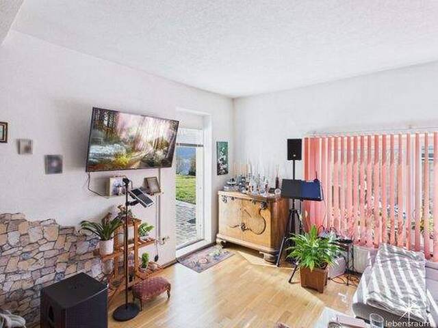 Immobilie in Stiegl - TRAUM SEEBLICK - großzügiges 11-Zimmer-Haus in Stiegl/Steindorf am Ossiachersee mit 2 Balkonen, 2 Terrassen. - Bild 4