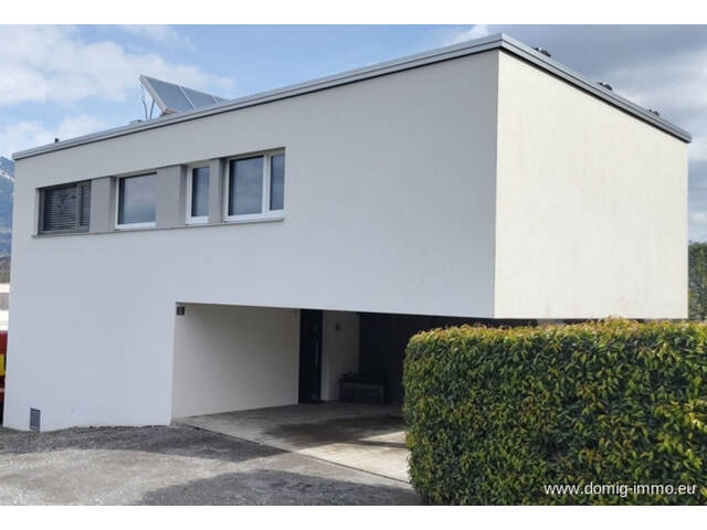 Immobilie in Nenzing - Wohnen auf höchstem Niveau – Neuwertiges Traumhaus mit kleinem Badeteich in Bestlage von Nenzing - Bild 1