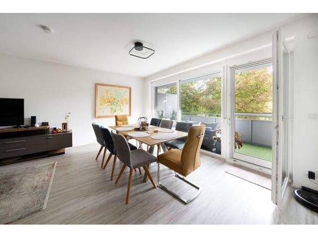 Immobilie in Pottendorf - ** Barrierefreie, 3 Zimmerwohnung mit Grünblick, Loggia und Garagenplatz ** - Bild 0