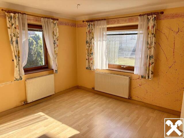 Immobilie in Oftering - Wohnhaus mit tollem Grundstück im Ortszentrum - Bild 3