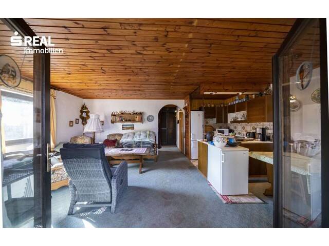 Immobilie in Trausdorf an der Wulka - Gemütlicher Ferienbungalow mit feinen Details - 51m² plus überdachte Terrasse, Carport und gepflegtem Garten! - Bild 0