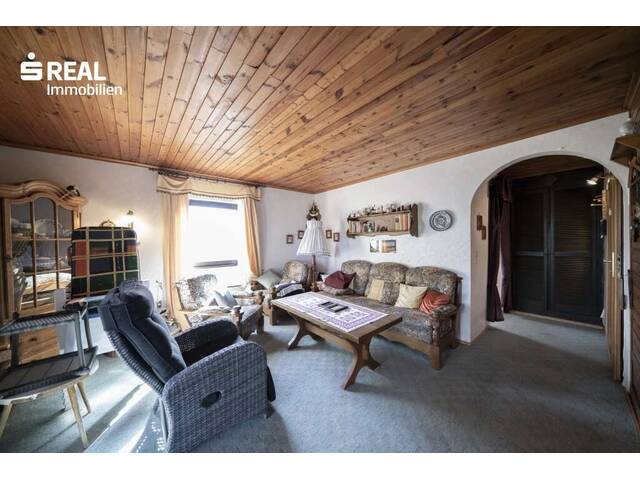 Immobilie in Trausdorf an der Wulka - Gemütlicher Ferienbungalow mit feinen Details - 51m² plus überdachte Terrasse, Carport und gepflegtem Garten! - Bild 2