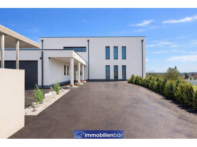 Immobilie in Zell an der Pram - EINTRETEN UND WOHLFÜHLEN MIT AUSBLICK. DIE VILLA MARIE HEISST SIE HERZLICH WILLKOMMEN. - Bild 2