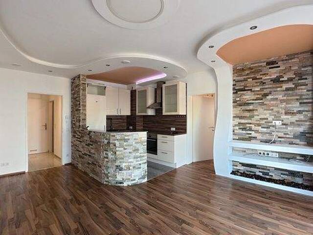 Immobilie in Haid - Sanierte Wohnung in Haid mit perfekter Anbindung - ideal für Eigennutzer & Anleger - Bild 0