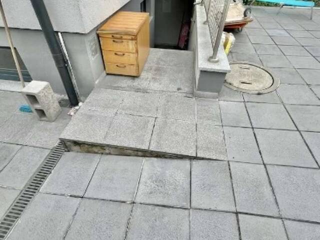 Immobilie in Moosbrunn - Wohnoase in Moosbrunn: Gepflegtes Haus mit Garten, Pool und mehreren Terrassen! - Bild 3