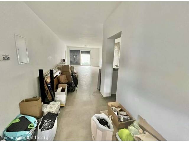 Immobilie in Moosbrunn - Wohnoase in Moosbrunn: Gepflegtes Haus mit Garten, Pool und mehreren Terrassen! - Bild 4