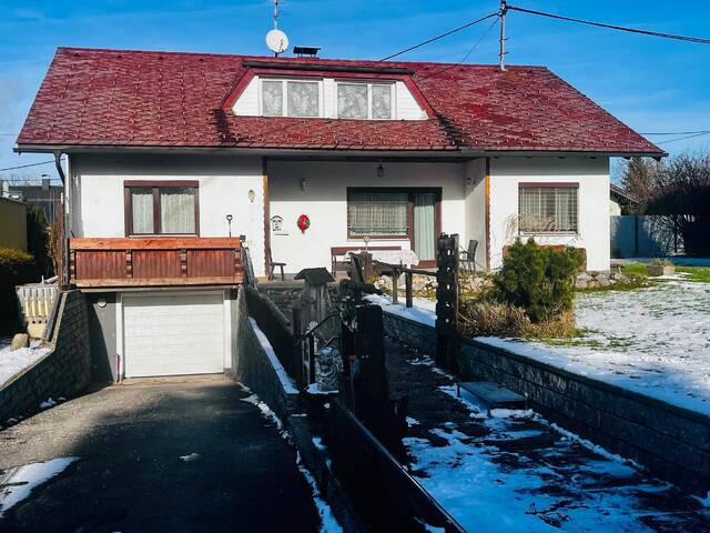 Immobilie in Oberweis - ROHDIAMANT MIT WEITBLICK - GROSSZÜGIGES EINFAMILIENHAUS MIT AUSBAUPOTENZIAL IN LAAKIRCHEN / OBERWEIS - Bild 0