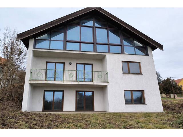 Immobilie in Langenzersdorf - Sie Suchen ein Grundstück mit Haus beim Bisamberg? Wir haben eines für Sie! - Bild 0