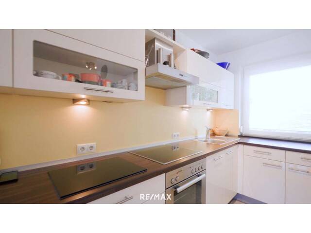 Immobilie in Götzens - Helle 2,5-Zimmer-Wohnung mit verglaster Loggia und Tiefgarage in Götzens - Bild 4