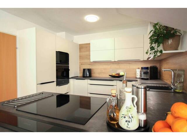 Immobilie in Hausleiten - Wohnqualität in Hausleiten - modernisierte Dachgeschoßwohnung mit großem Gemütlichkeitsfaktor - Bild 4