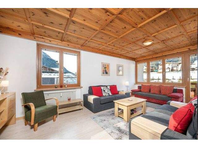 Immobilie in Flachau - Zentrale Rarität in Flachau: Großzügige 3-Zimmer-Wohnung mit Balkon, Dachterrasse & Tiefgaragenplatz in Bestlage der Ski amadé - Bild 0