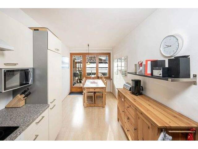 Immobilie in Flachau - Zentrale Rarität in Flachau: Großzügige 3-Zimmer-Wohnung mit Balkon, Dachterrasse & Tiefgaragenplatz in Bestlage der Ski amadé - Bild 2