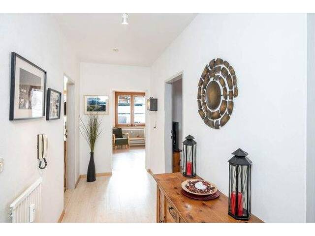 Immobilie in Flachau - Zentrale Rarität in Flachau: Großzügige 3-Zimmer-Wohnung mit Balkon, Dachterrasse & Tiefgaragenplatz in Bestlage der Ski amadé - Bild 3