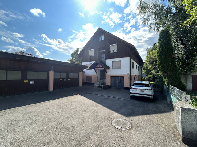 Immobilie in Meiningen - (5) Zimmer-Wohnung | Meiningen | renoviert | Balkon | Garagenplatz - Bild 1