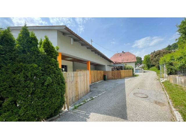 Immobilie in Ferndorf - Ausbaufähiges Wohn-/ oder Geschäftshaus in guter zentraler Lage - Bild 2