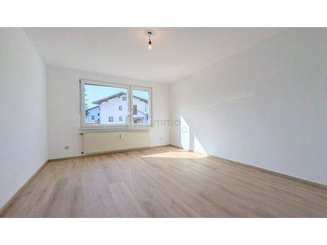 Immobilie in Reutte - Großzügige 3-Zimmer-Erdgeschoss-Wohnung in Reutte | 81m² Wfl. | 6m² Loggia mit Südausrichtung | KFZ-Stellplatz | Gemeinschaftsgarten - Perfekt für Fam - Bild 1