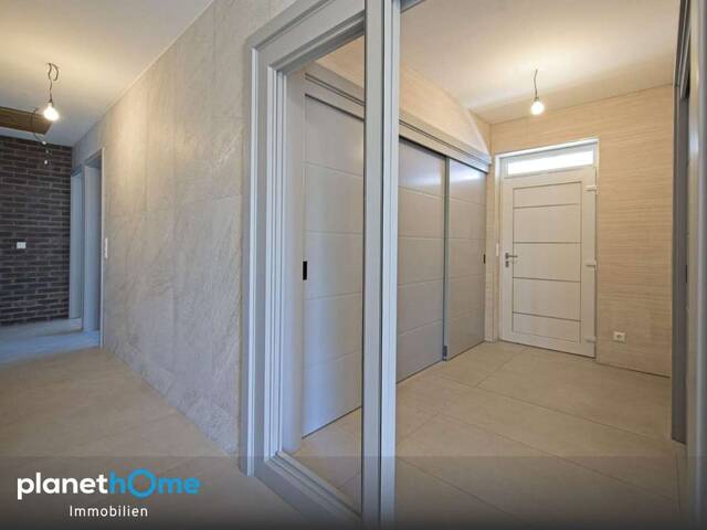 Immobilie in Frauenkirchen - Charmanter Bungalow in Frauenkirchen – mit beheiztem Wintergarten & Kamin - Bild 1