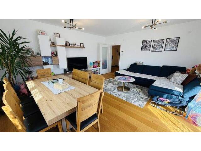 Immobilie in Knittelfeld - Großzügige 4-Zimmer-Wohnung mit 113 m2, zwei Loggien und Garage - Bild 0