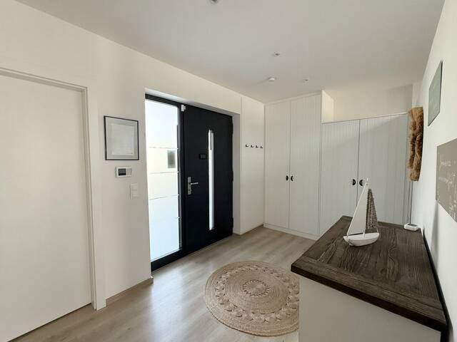 Immobilie in Neusiedl am See - Ein Statement am Wasser -Luxus- Doppelhaushälfte mit privater Bootsanlegestelle - Bild 2