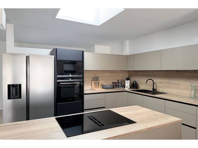 Immobilie in Neusiedl am See - Ein Statement am Wasser -Luxus- Doppelhaushälfte mit privater Bootsanlegestelle - Bild 3