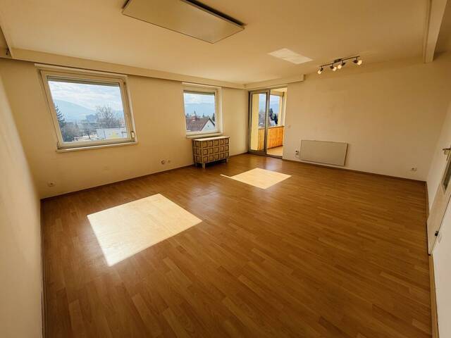 Immobilie in Zeltweg - Zeltweg: Sonnendurchflutete 3-Zimmer-Wohnung mit Südloggia und herrlicher Aussicht + Garage - Bild 0