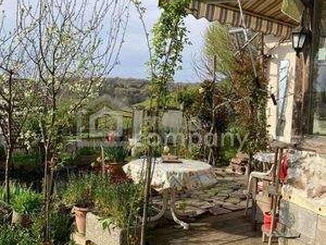 Immobilie in Trautmannsdorf - Sanierungsbedürftiger Streckhof mit Potenzial in schöner Höhen-bzw. Aussichtslage - Bild 0