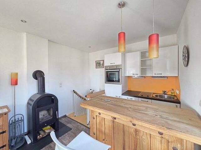 Immobilie in Klöchberg - Älteres Kleinwohnhaus mit Potenzial samt Südbalkon mit Aussicht - Bild 3