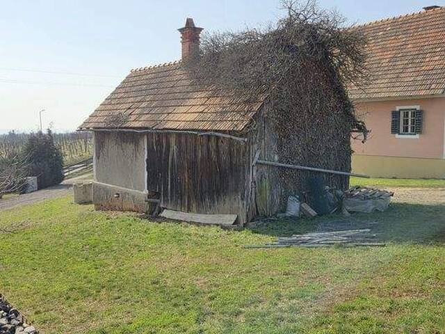 Immobilie in Klöchberg - Uraltes, bestehendes Kellerstöckl mit fertiger Zu- und Umbaubewilligung samt Teil- Nutzungsänderung - Baustart kann sofort erfolgen - Bild 2