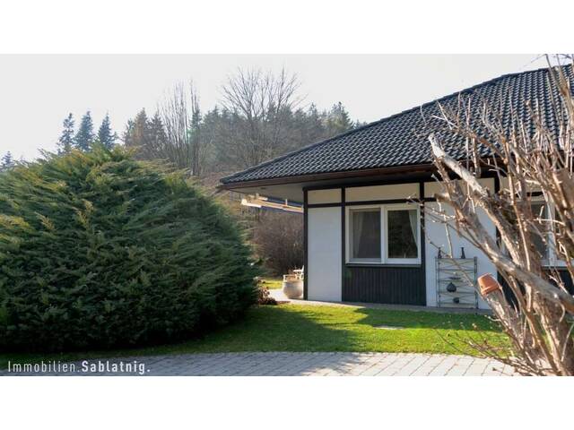 Immobilie in Vasoldsberg - BUNGALOW IN ABSOLUTER RUHELAGE! Großes Grundstück mit Pool! - Bild 1