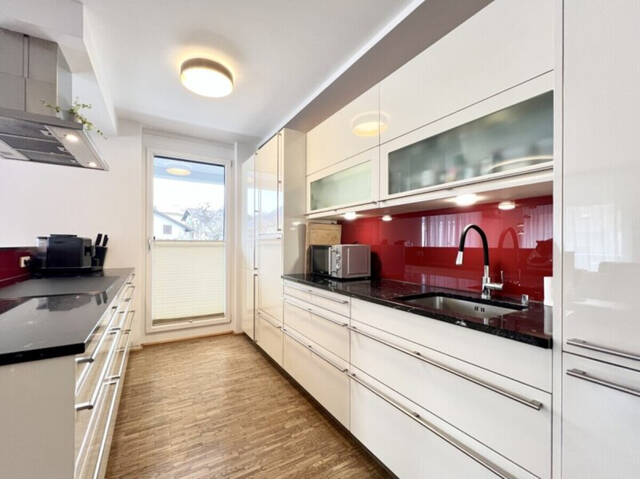 Immobilie in Zirl - Zirl: Helle 4-Zimmer-Wohnung mit Sonnenterrasse – ideal für Familien - Bild 2