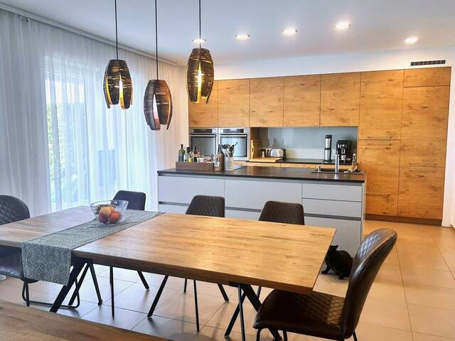 Immobilie in Steinhaus - Moderne Doppelhaushälfte in Steinhaus, Garten, Terrasse mit Sauna, Doppelgarage und vollmöbliert - einziehen & wohnen! - Bild 0