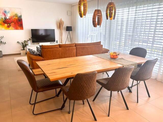 Immobilie in Steinhaus - Moderne Doppelhaushälfte in Steinhaus, Garten, Terrasse mit Sauna, Doppelgarage und vollmöbliert - einziehen & wohnen! - Bild 1