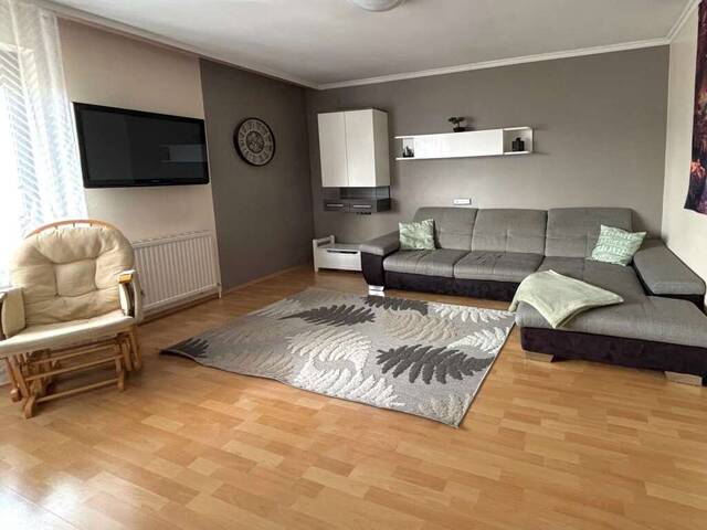 Immobilie in Tschurndorf - Großzügiges Haus mit 7 Zimmer, 216m² plus Nebengebäuden auf großem Grundstück! - Bild 3