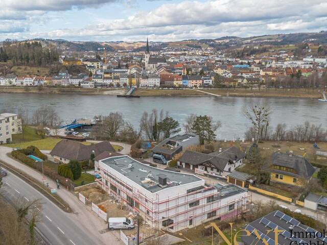 Immobilie in Wilhering - ERSTBEZUG! Lichtdurchflutete 3-Zimmer-Wohnung mit Terrasse und wunderschönem Donaublick zu verkaufen! - Bild 1
