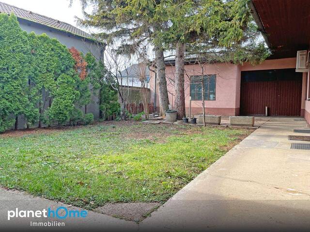Immobilie in Pamhagen - Einfamilienhaus mit Terrasse, Innenhof und großer Garage - Bild 1