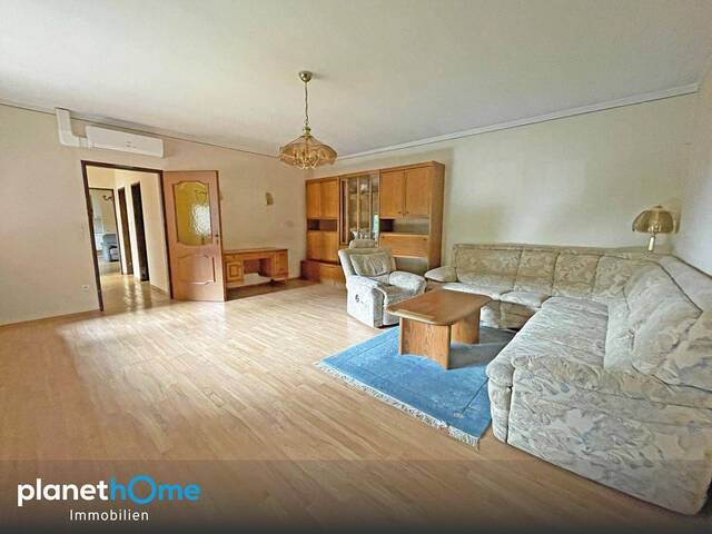 Immobilie in Pamhagen - Einfamilienhaus mit Terrasse, Innenhof und großer Garage - Bild 2