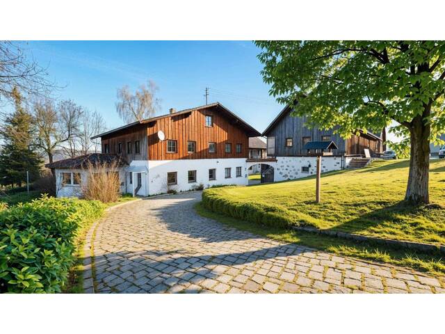 Immobilie in Maierhof - Vierseithof/ Pferdehaltung, Wohnung, Büro, Stallungen, Scheunen, Tiergehege & Wald in Engelhartszell - Bild 1