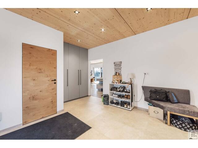 Immobilie in Rinn - Modernes Einfamilienhaus in hochwertiger Holzbauweise mit Pool, Garten und exklusiver Ausstattung - Bild 1