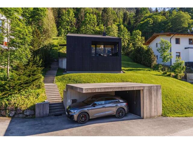 Immobilie in Lofer - Design-Retreat . ein Statement aus Holz & Glas - Bild 1